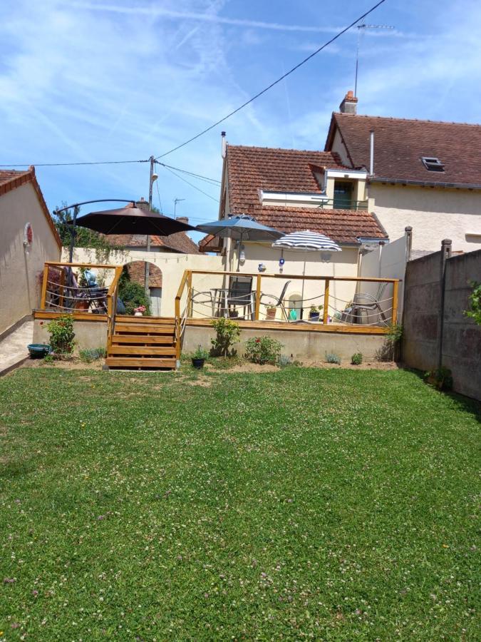 Chambres D' Hotes A Benaize Coulonges  ภายนอก รูปภาพ