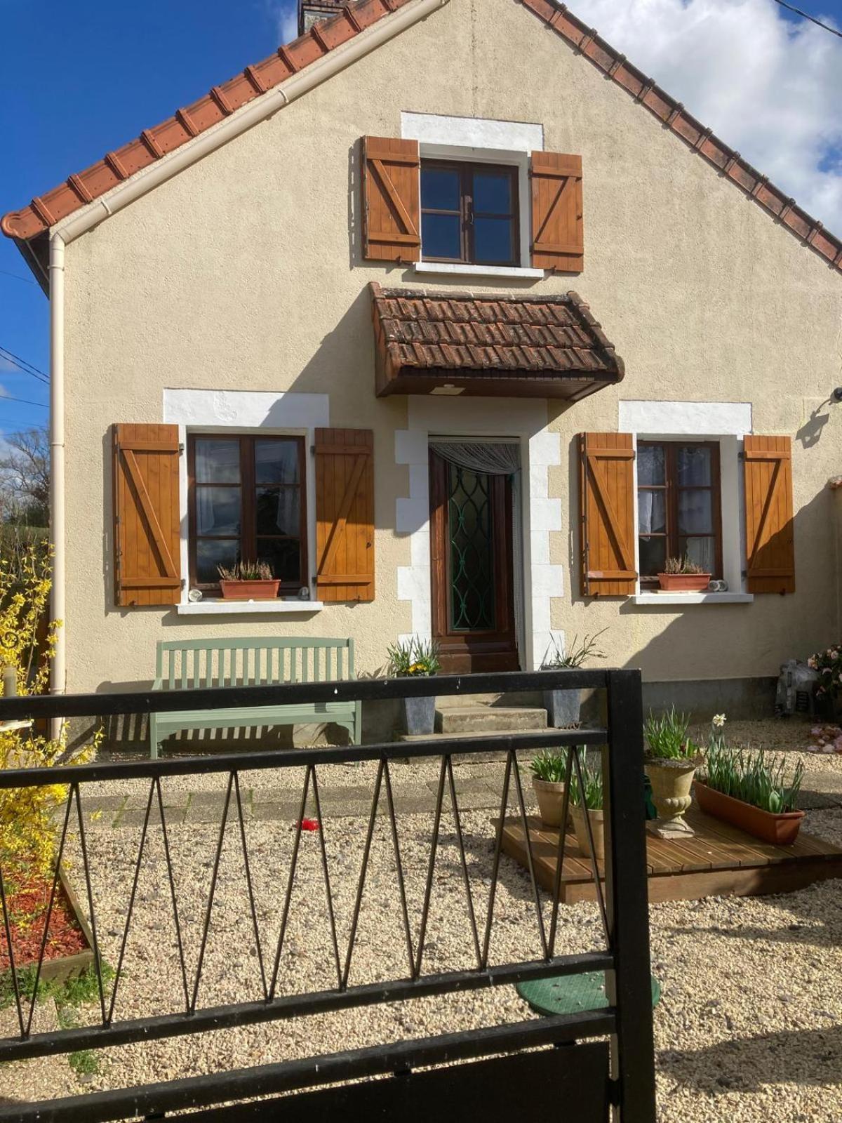 Chambres D' Hotes A Benaize Coulonges  ภายนอก รูปภาพ